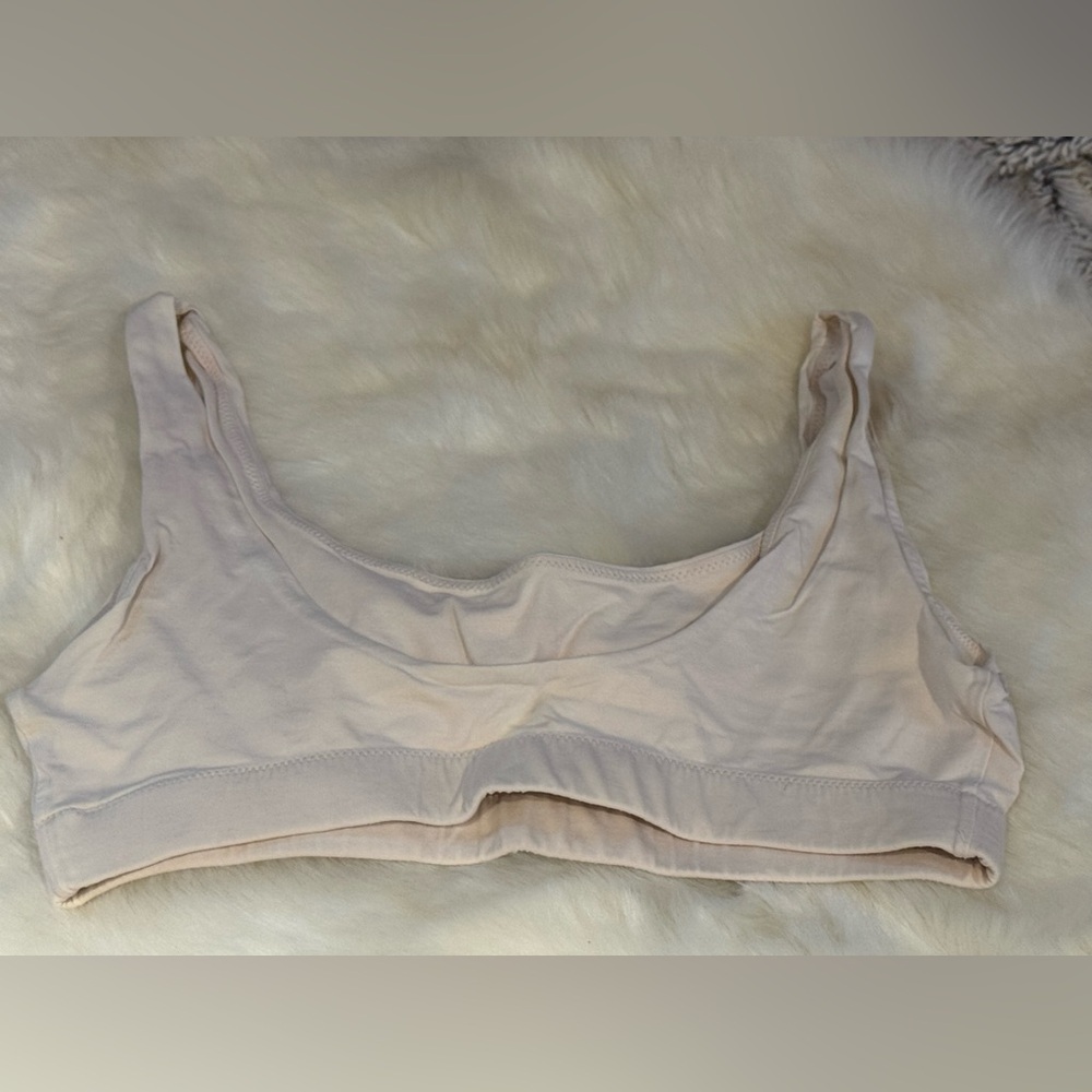 Everlane Soft pink Bra